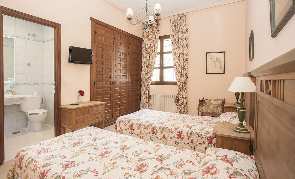 Hostal Las Paneras Avila Bagian luar foto