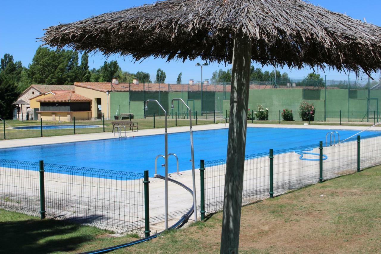 Hostal Las Paneras Avila Bagian luar foto