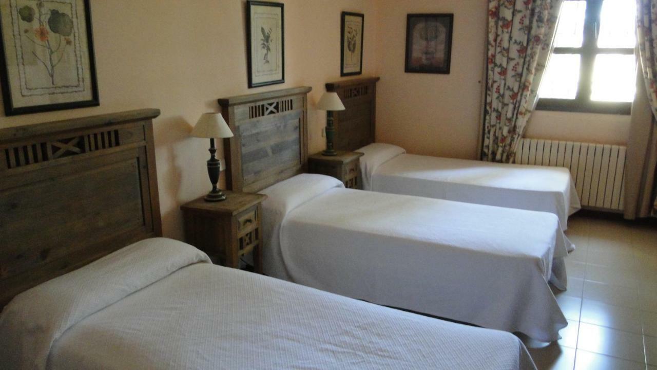 Hostal Las Paneras Avila Bagian luar foto